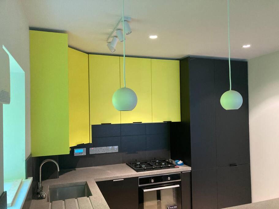 Appartamento Bijou Mews In The Victorian Q Cork Esterno foto